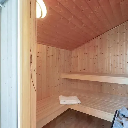 Abendrot 5 - Dorf 3 Priwall